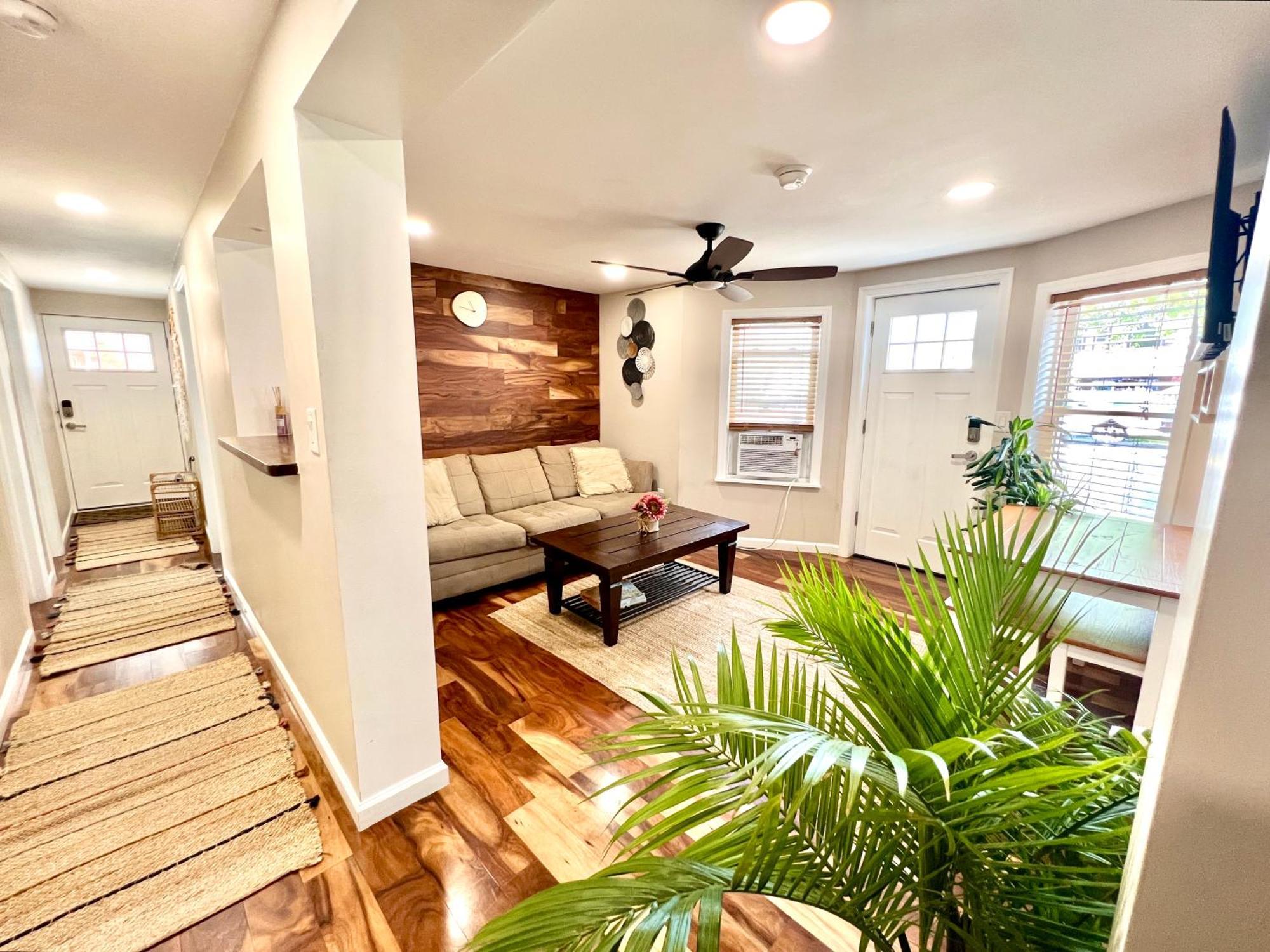 וויילדווד Ultra Modern - Entire 3 Bedroom Apartment - 5 Min Walk To The Beach מראה חיצוני תמונה